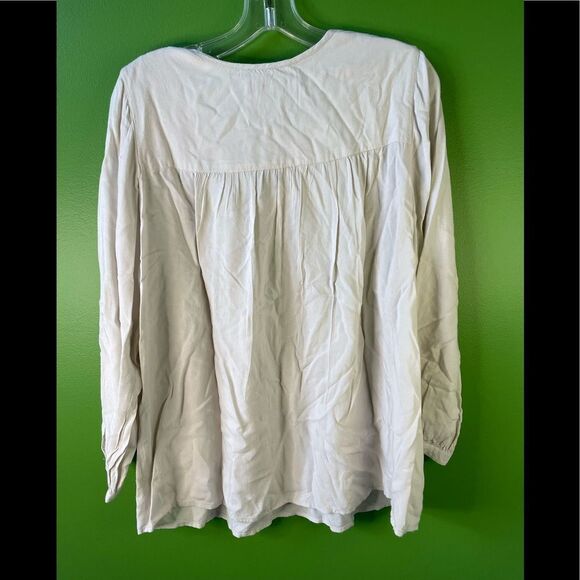 BEAUTIFUL STORIES ash grey blouse with grey and blue embroidery - Picture 4 of 4